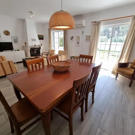 Casa vacanze Moradia Perto Da Praia *